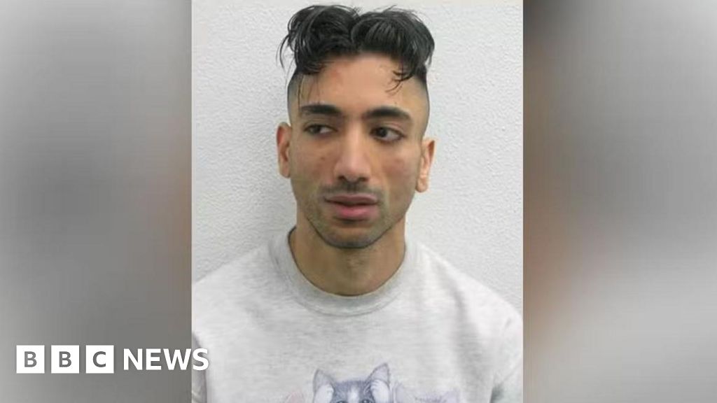 b732efe0 518e 11f0 b974 07211ef08f11 British man charged over mock Disneyland wedding to child had been investigated by BBC