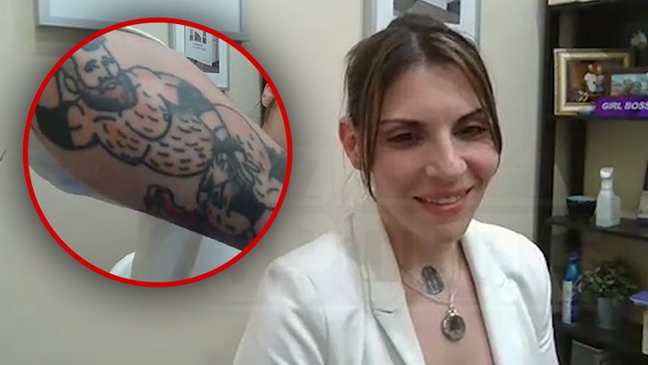 Jason Kelce Tattoo Owner Has No Regrets, Big Fan Of Eagles Legend! 061325_laura_philpott_kal