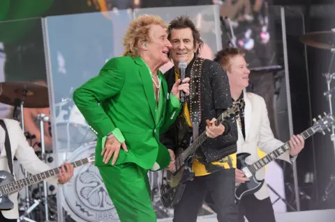 Old school charm from another era EPA Rod Stewart and Ronnie Wood