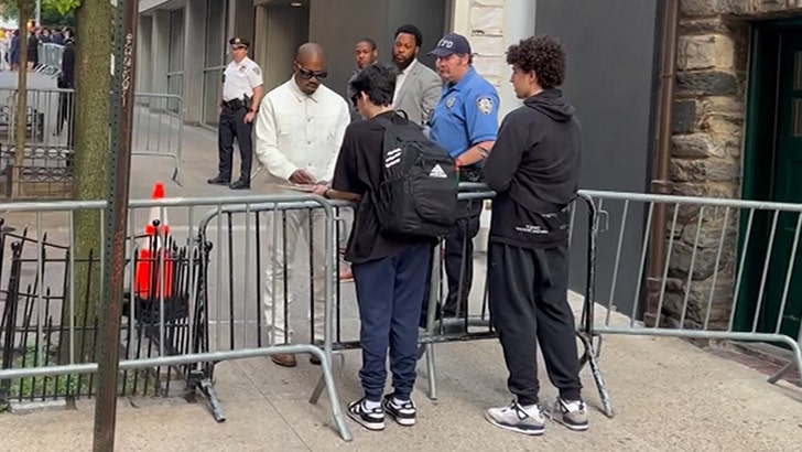 Kanye West and Bianca in NYC, Possibly Heading to Diddy's Criminal Trial 061325_kanye_west_kal_v2