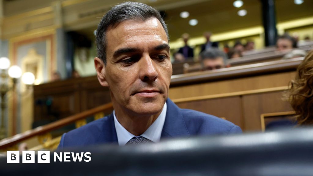 cccbc5b0 4d34 11f0 ab17 d1ddc68998cc Embattled Sánchez resists clamour for resignation