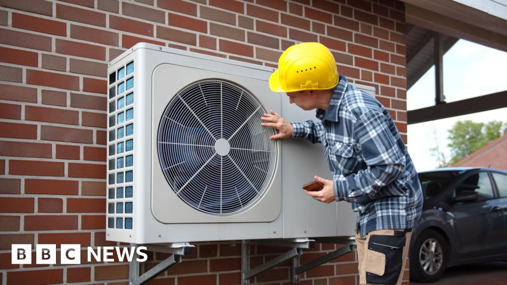 d4d8c260 510f 11f0 8268 2df9989f3f1c Heat pumps and EVs making progress, UK climate advisers say