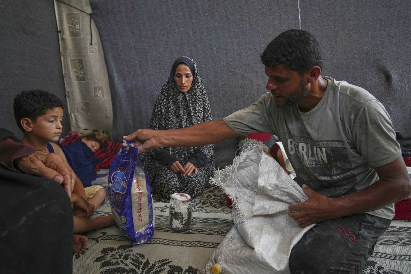 download 9 Israeli-backed group seeks at least $30 million from US for aid distribution in Gaza
