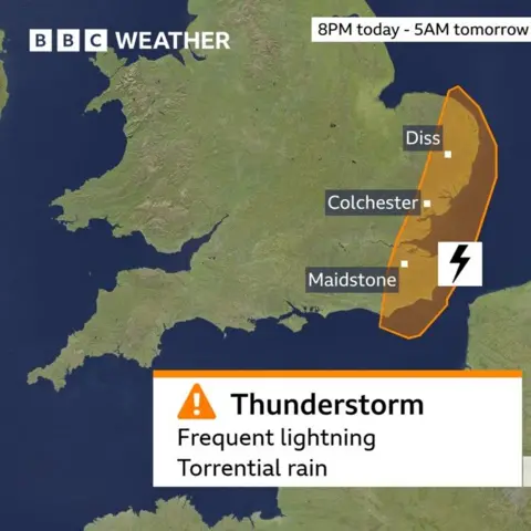 Amber thunderstorm warning in force after UK's hottest day Map showing the area of England covered by the Met Office amber weather warning