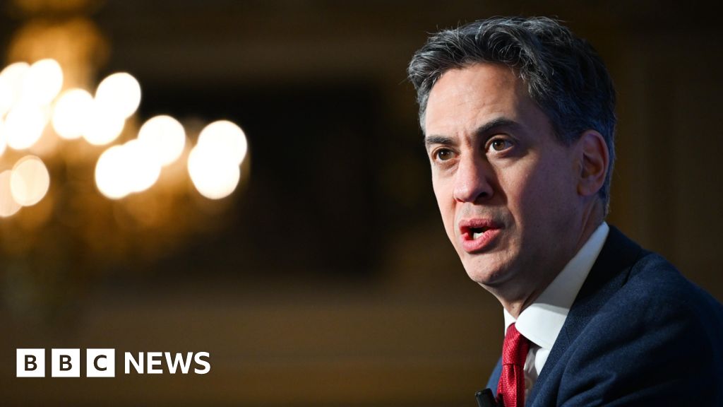 f0e46330 45d7 11f0 9122 31b55bf3a162 Ed Miliband defends winter fuel payment U-turn