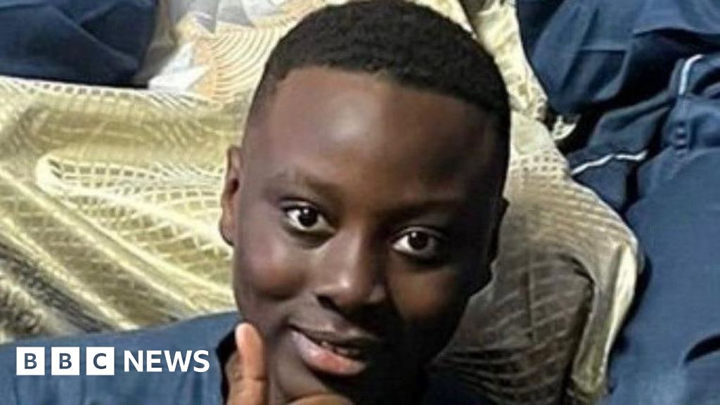 f3c0dde0 4695 11f0 bbc5 cd6840bd40cf Boys appear in court after 14-year-old stab death