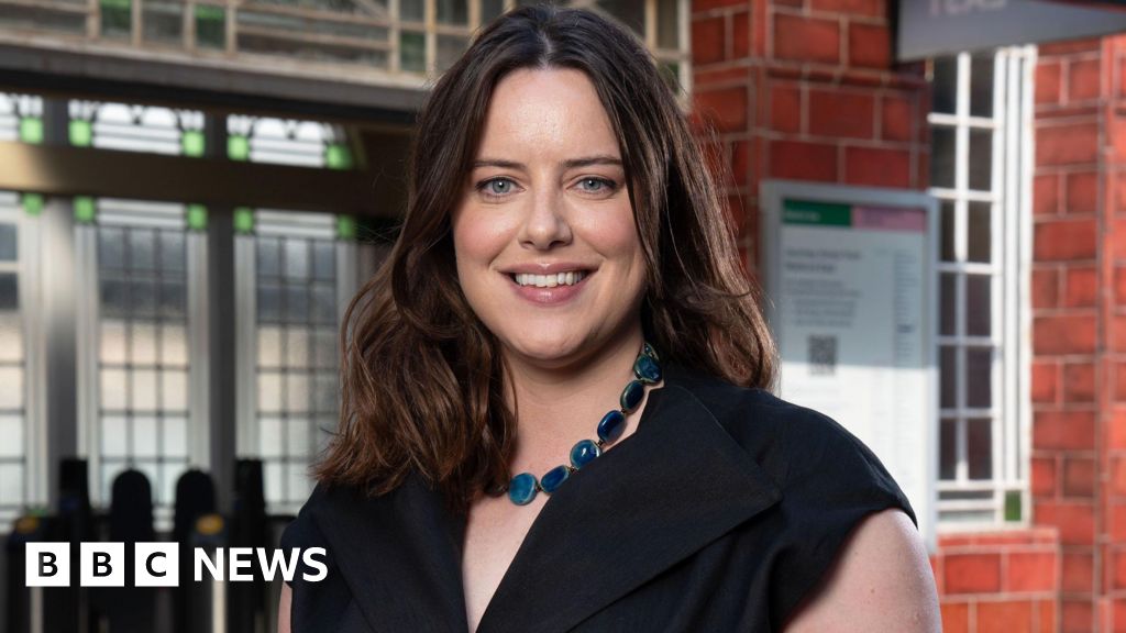 fec559b0 4b62 11f0 abc3 41f059ca87b9 Michelle Ryan returns as Zoe Slater after 20 year gap