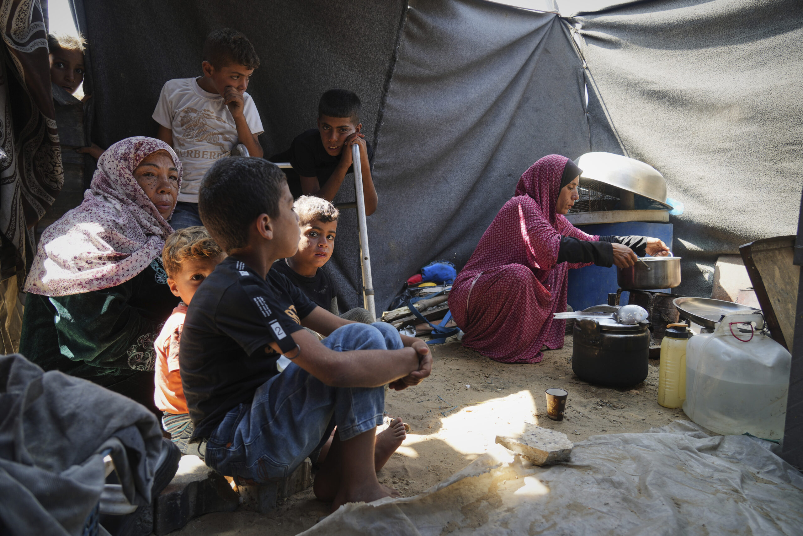 main 15 scaled Gaza marks the start of Eid with outdoor prayers in the rubble and food growing ever scarcer