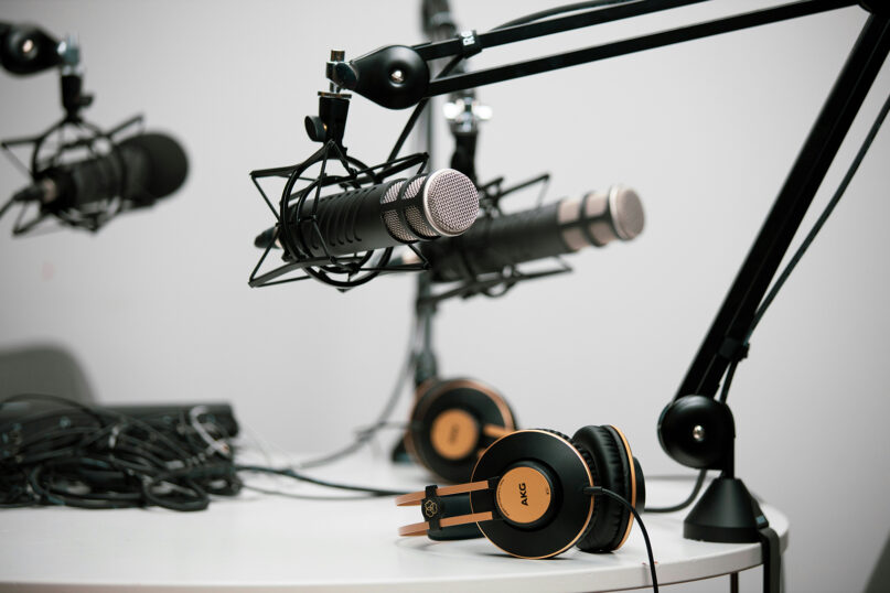Christian broadcasters ask listeners to tune in to the fight for AM radio webRNS AM Radio3 Christian broadcasters ask listeners to tune in to the fight for AM radio