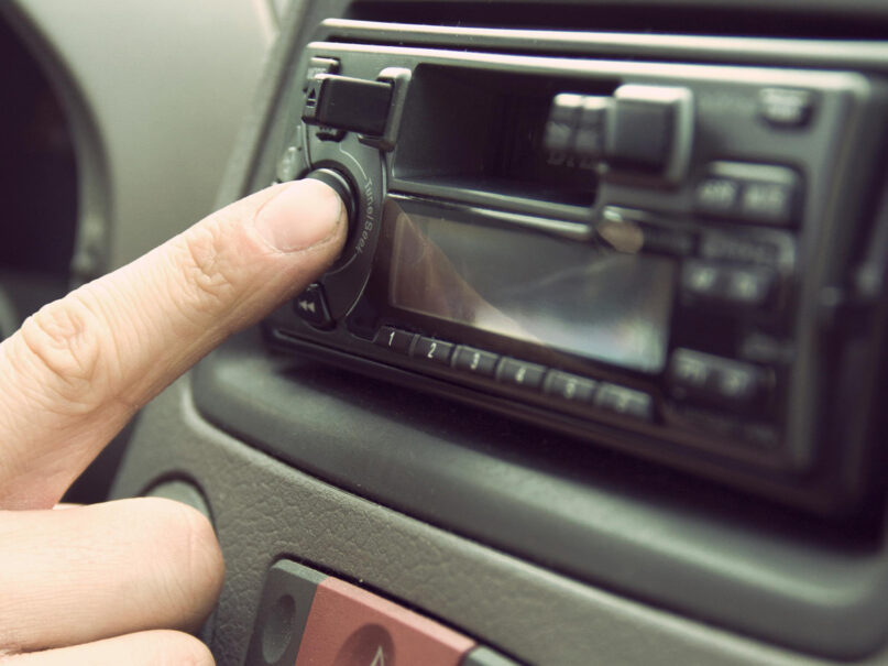 Christian broadcasters ask listeners to tune in to the fight for AM radio webRNS AM Radio5 Christian broadcasters ask listeners to tune in to the fight for AM radio