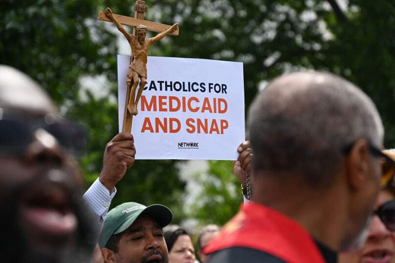 Faith leaders, lawmakers argue GOP bill benefits the ultra-wealthy by hurting the poor webRNS BBB Protest6 Faith leaders, lawmakers argue GOP bill benefits the ultra-wealthy by hurting the poor