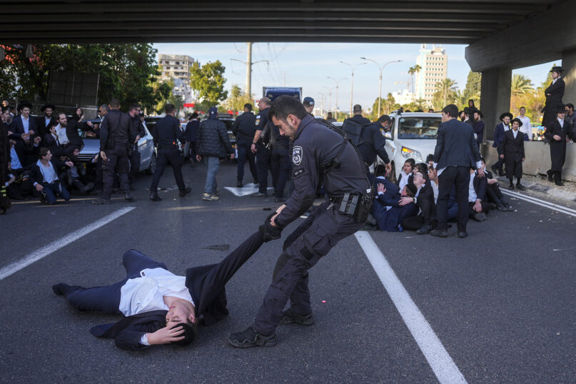 webRNS Israel Draft1 041025 Ultra-Orthodox threaten to topple Netanyahu over yeshiva student conscriptions