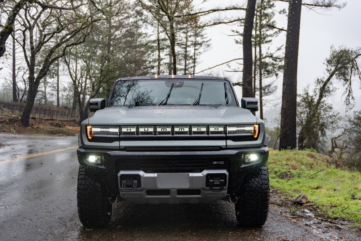 0323 hummer ev SUV first drive 2 The electric Hummer is almost outselling the F-150 Lightning