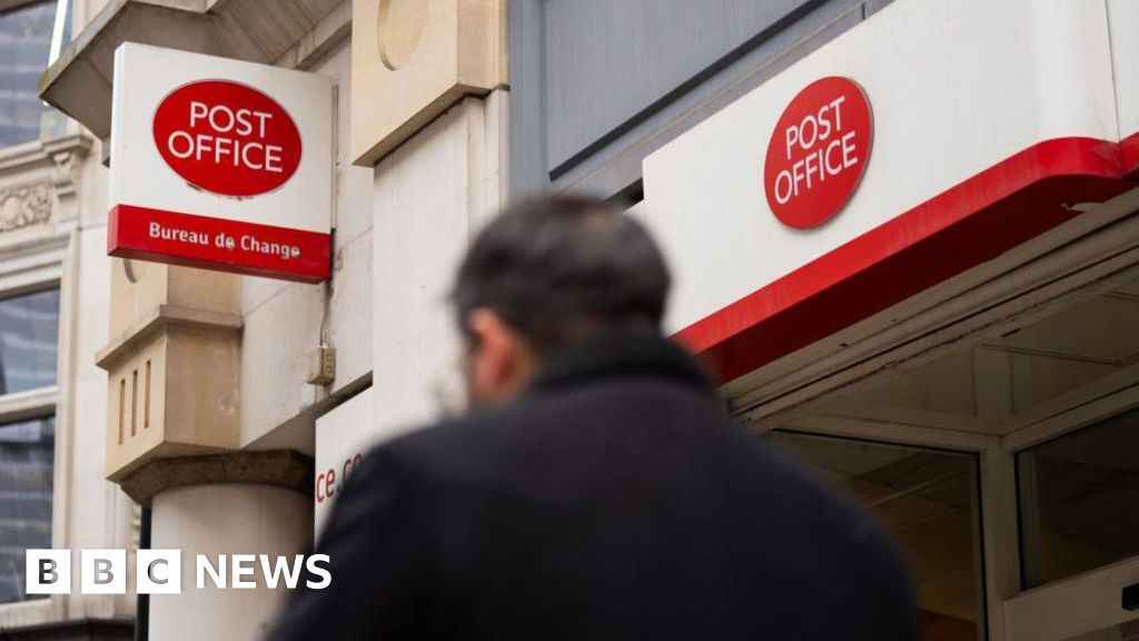 051b8c30 1486 11f0 9c12 3306e577b130 Post Office could be owned by its workers, government says