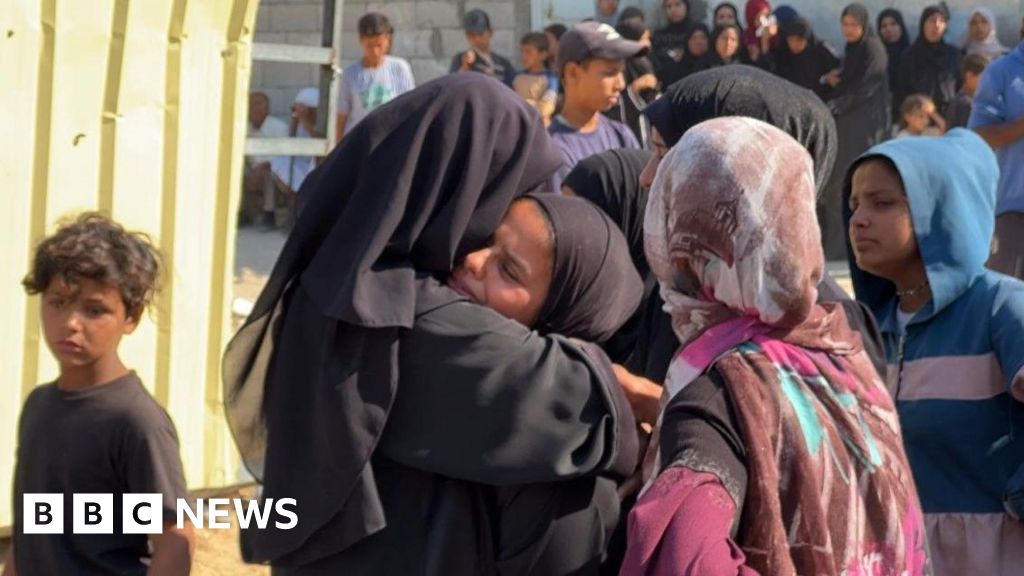 0c8e3250 696e 11f0 ba8e 91d56f9acc4a Gaza aid site offered a 'women only' day. It didn't stop the killing