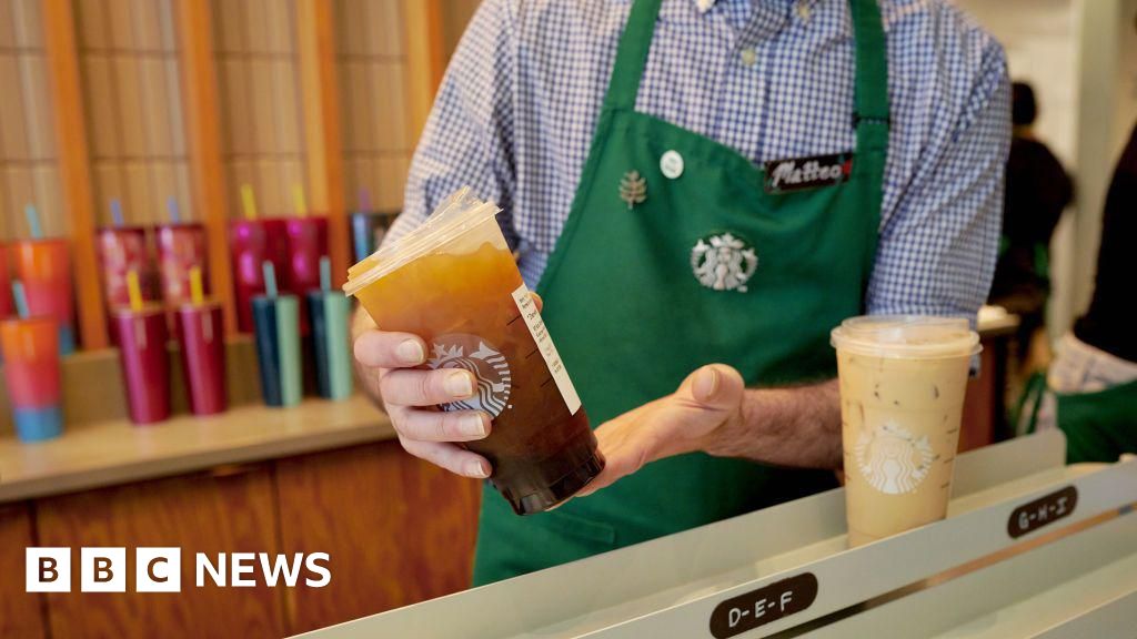 2b64b750 6cfa 11f0 bccd c50ac96c0af8 Starbucks ditches pickup-only stores because they 'lack warmth'
