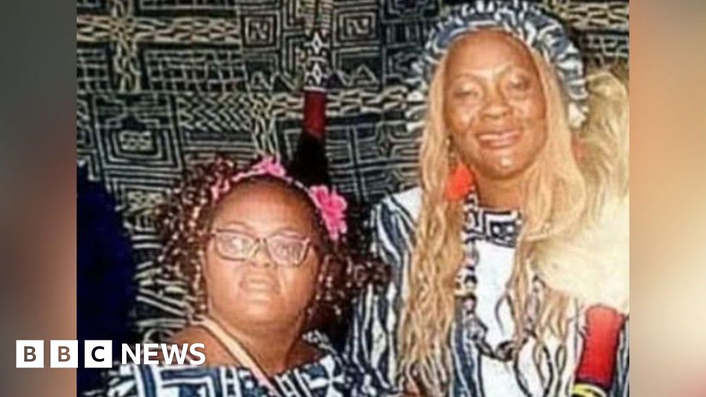 48559970 62fe 11f0 b1b9 2b94c1f6d9f3 How did no-one know about mum and daughter's death for months?