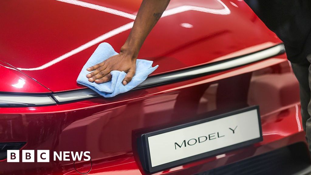 4b8088e0 6807 11f0 8dbd f3d32ebd3327 Tesla pledges to make cheaper cars as issues mount