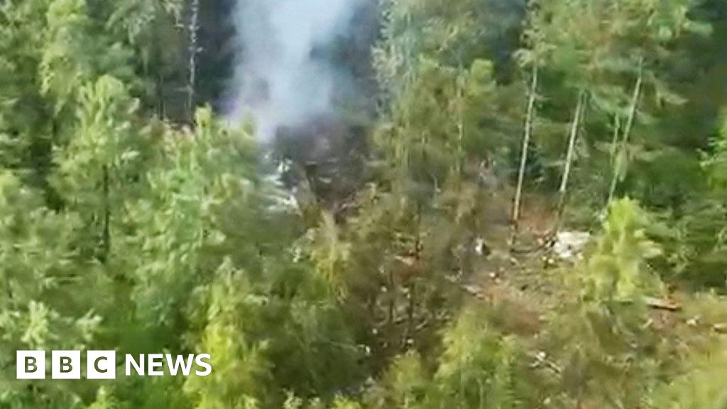 5ce435c0 6869 11f0 aac5 39aeca2aa8c7 Wreckage found after plane carrying 48 people goes down in Russian far east