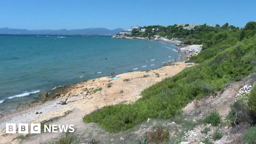 6d3de3c0 6d4c 11f0 8dbd f3d32ebd3327 British brother and sister, aged 11 and 13, drown off Spanish beach