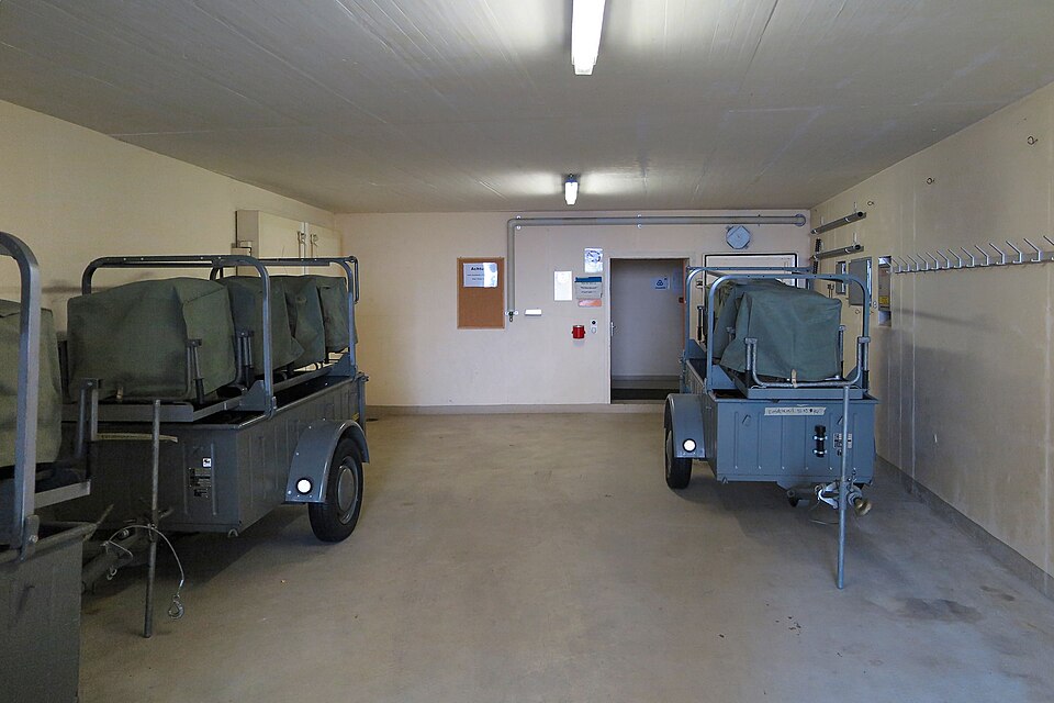 File:Swiss Civil Defense Bunker (15712281857).jpg