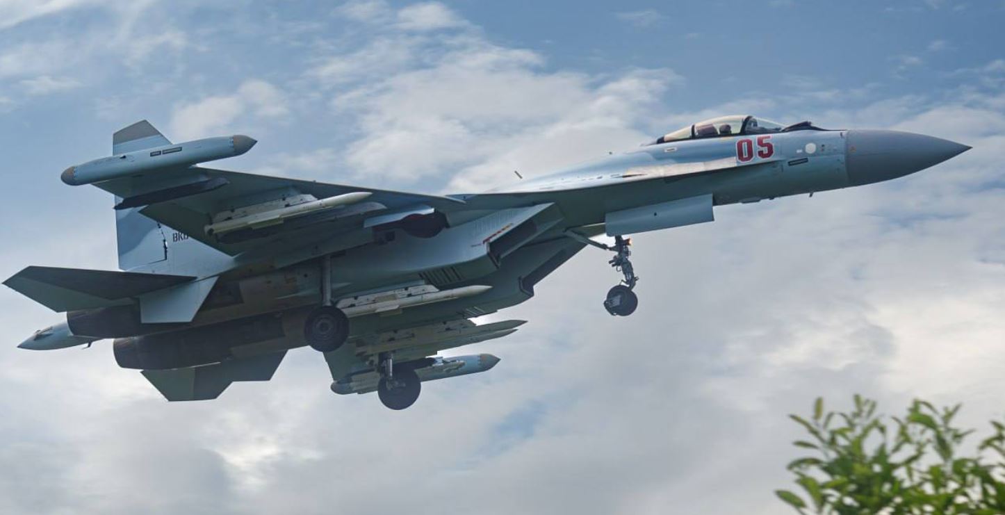 Capture 7694e6 Su-35’s 