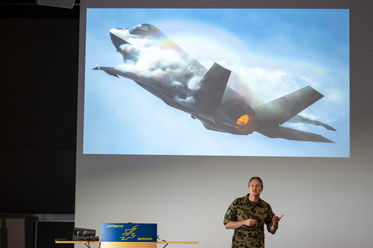 F 35 e1753203111845 As B-2 Bombers 