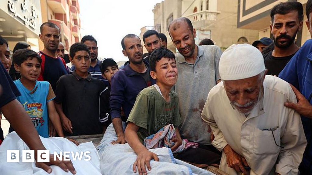 a02a6500 5fce 11f0 8a86 378d494e3c54 Children fetching water killed in Israeli strike in Gaza, emergency officials say