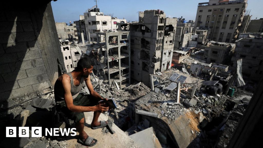 a63bcd60 58b4 11f0 b5c5 012c5796682d Hamas says it is consulting other groups on ceasefire plan