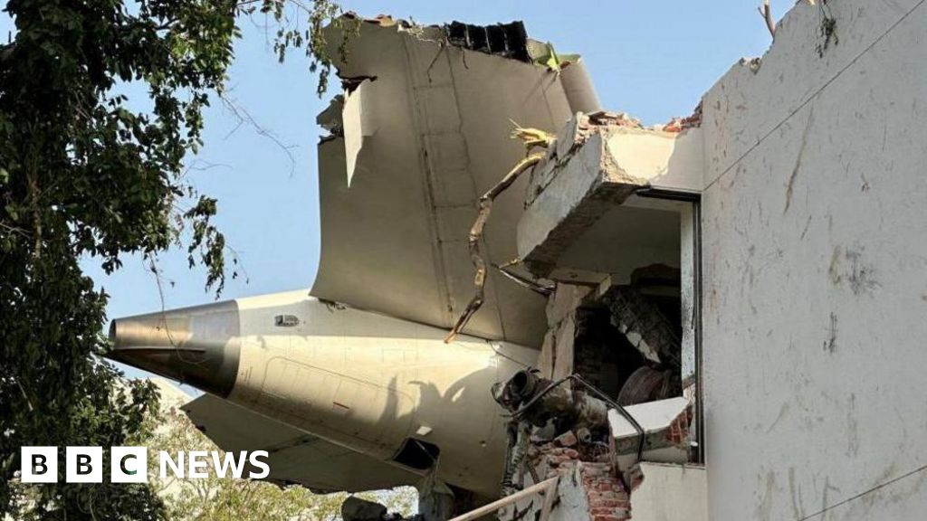 bc46f860 6060 11f0 a2d9 712c1b53e44a Aviation authority says fuel switches are safe
