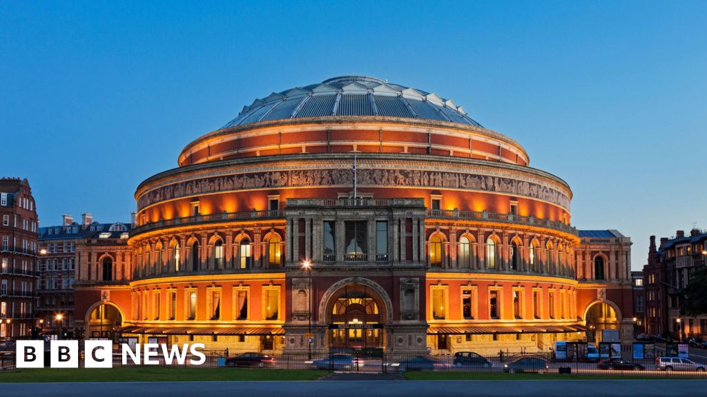 c4600a80 6c74 11f0 8f90 c17ebec3ee12 Royal Albert Hall seat holders lose £500,000 damages bid