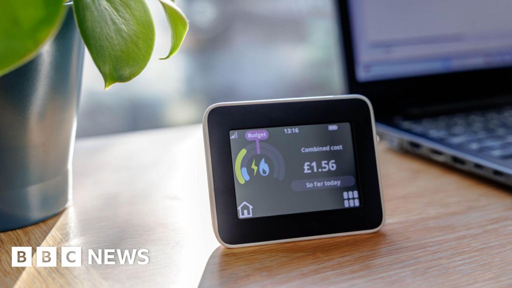 c5fec140 55c9 11f0 a1ca 8125e59f5995 Fall in number of NI people struggling to make payments