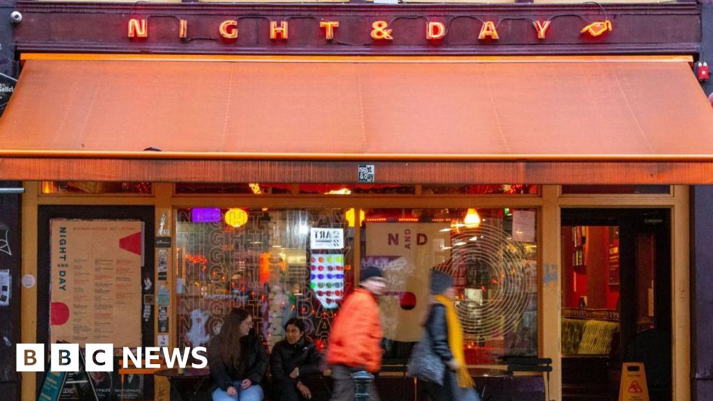 c7d44e40 6a46 11f0 9878 a1f4f8230617 Plans for pubs to get greater protection from noise complaints