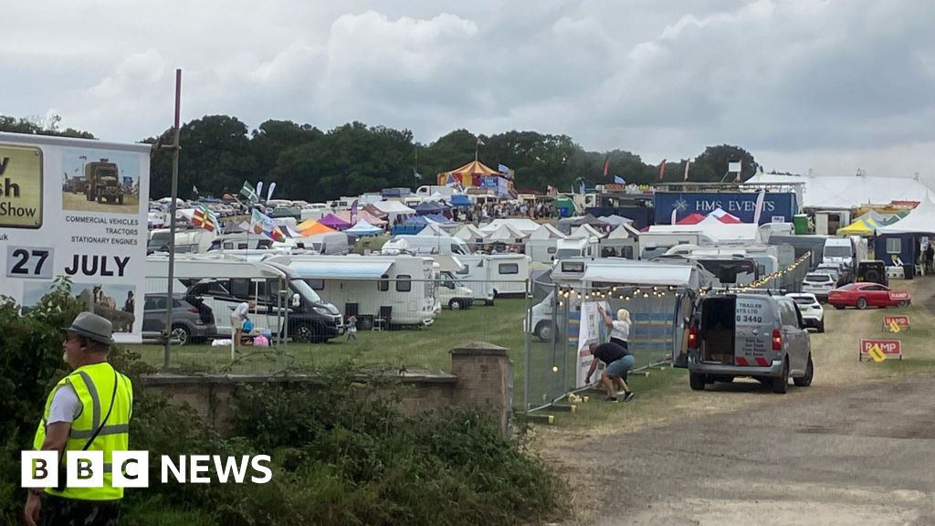 d4163ff0 6add 11f0 8c84 c5f4b0ed4e68 Teen suffers 'life-changing' injuries on Netley steam fair ride