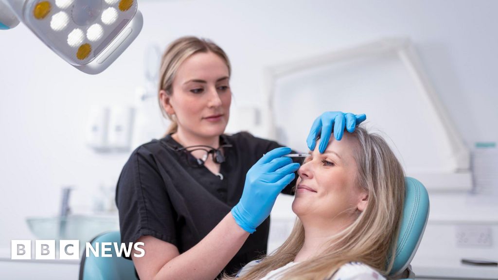 dfb3c700 63ef 11f0 b01d c5dd8604a664 Fake Botox suspected in dozens of poisoning cases