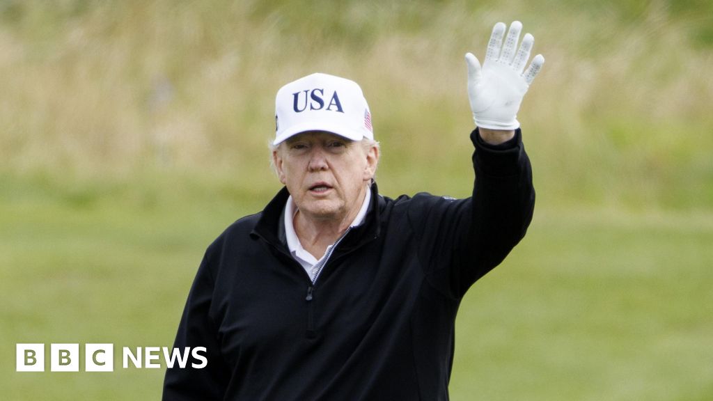 e02e0920 6a1b 11f0 b6f8 dbb4bbf920ec Trump back on the golf course for day two of Scottish visit