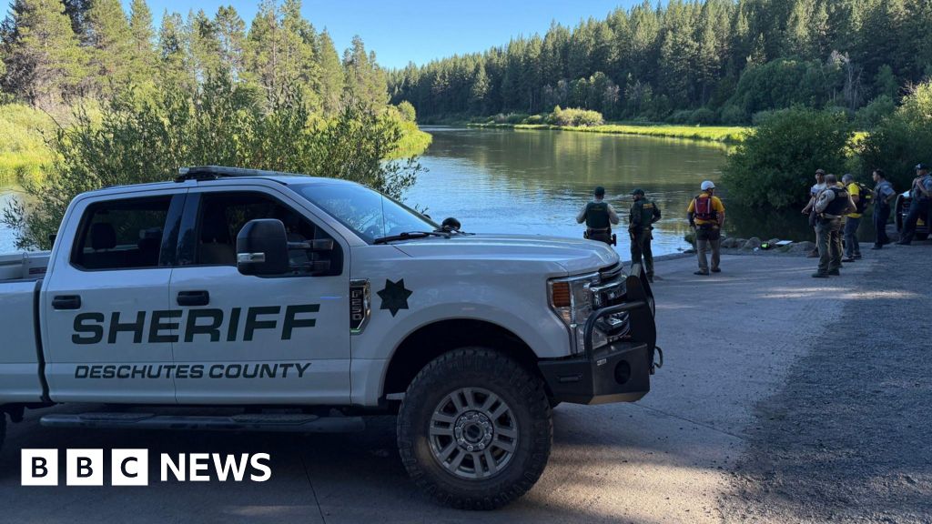 e371e6b0 657f 11f0 9658 9540642a5f19 One person killed and two missing after going over Oregon waterfall