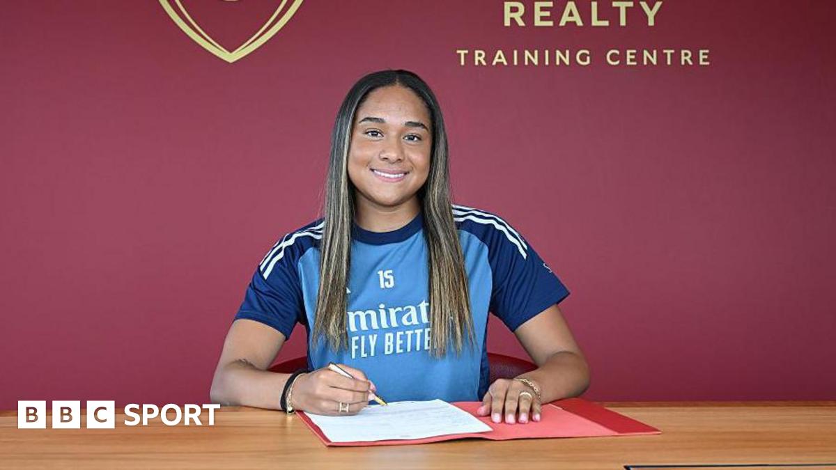 e5954970 62ee 11f0 9af5 ebd4b3001234 Olivia Smith: Arsenal sign Liverpool forward for world record £1m fee