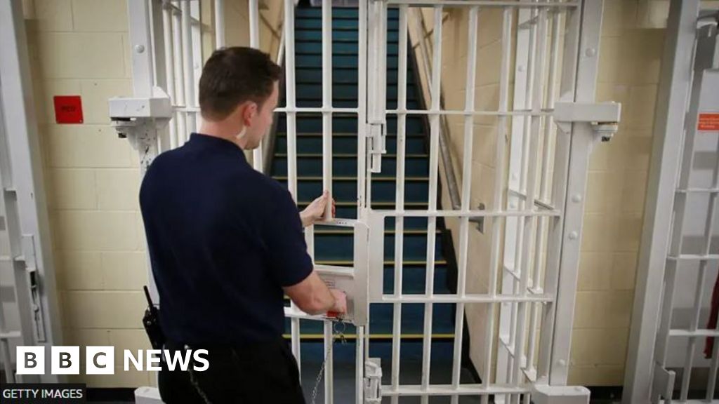 e75a47c0 6b4e 11f0 8dbd f3d32ebd3327 Taser trial for prison staff to tackle violence behind bars
