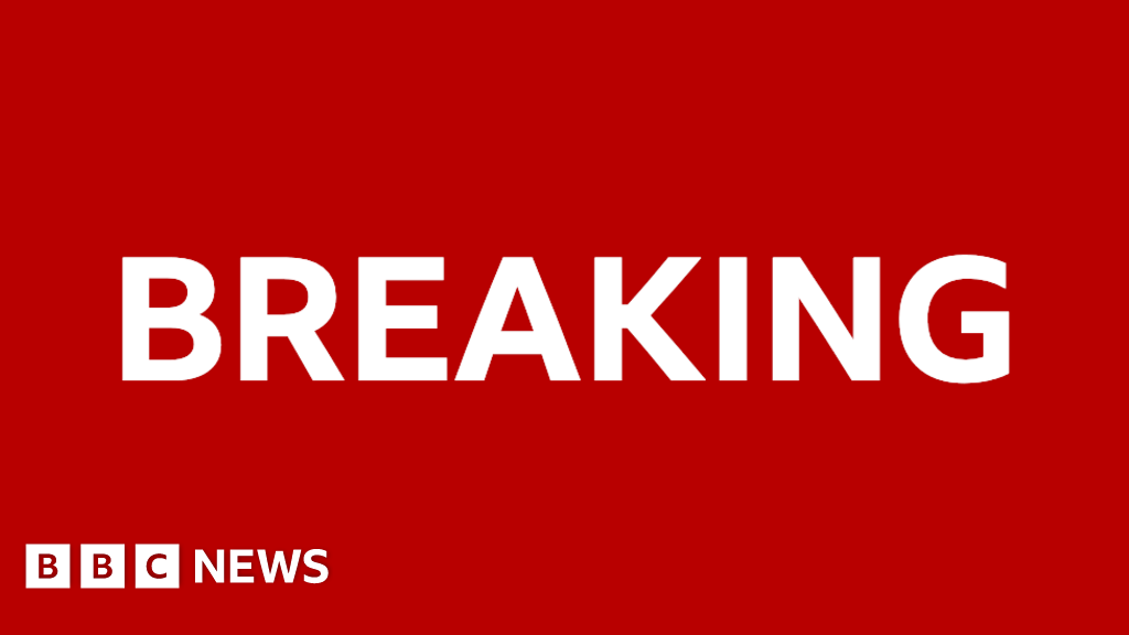 e8035460 5847 11f0 b5c5 012c5796682d Zarah Sultana quits Labour to start new party with Jeremy Corbyn