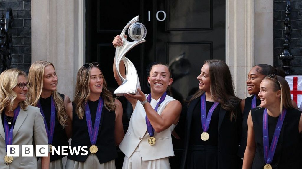 f02d4e40 6be1 11f0 89ea 4d6f9851f623 Lionesses welcomed home by jubilant fans after Euro 2025 win