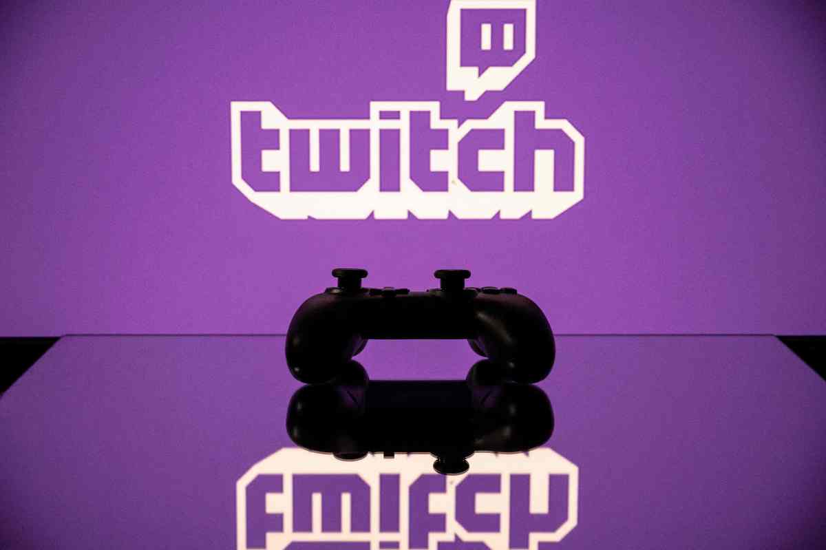 twitch reflection Twitch starts testing vertical video streams