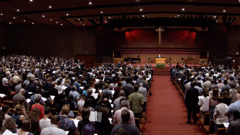 Former member sues John MacArthur’s megachurch for public shaming webRNS MacArthur Open1 072720 Former member sues John MacArthur’s megachurch for public shaming
