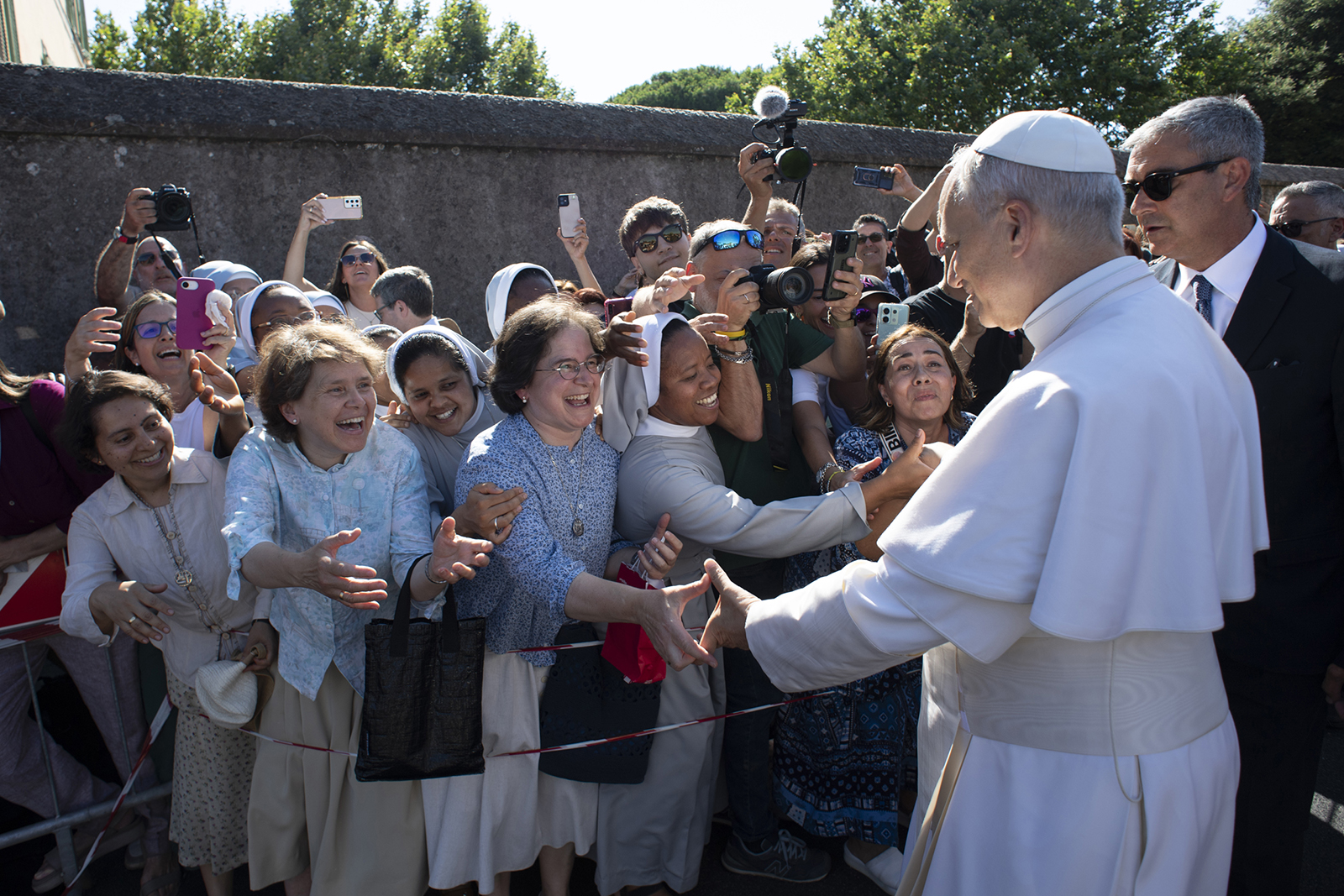 webRNS Pope Vacation1 Pope Leo XIV revives summer tradition at Castel Gandolfo