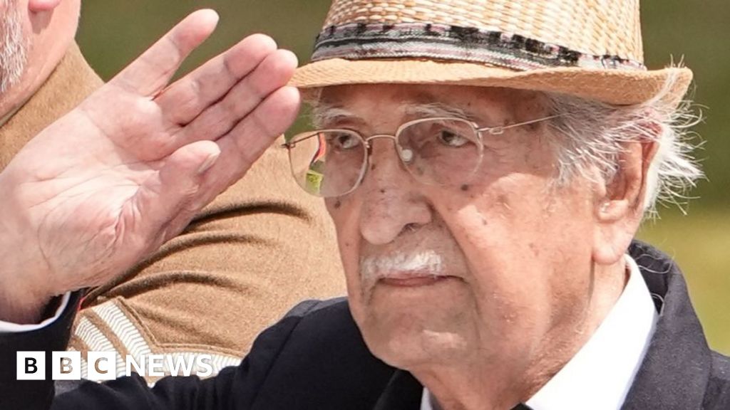 031b71f0 7a09 11f0 a34f 318be3fb0481 The WW2 veteran who moved Queen Camilla to tears