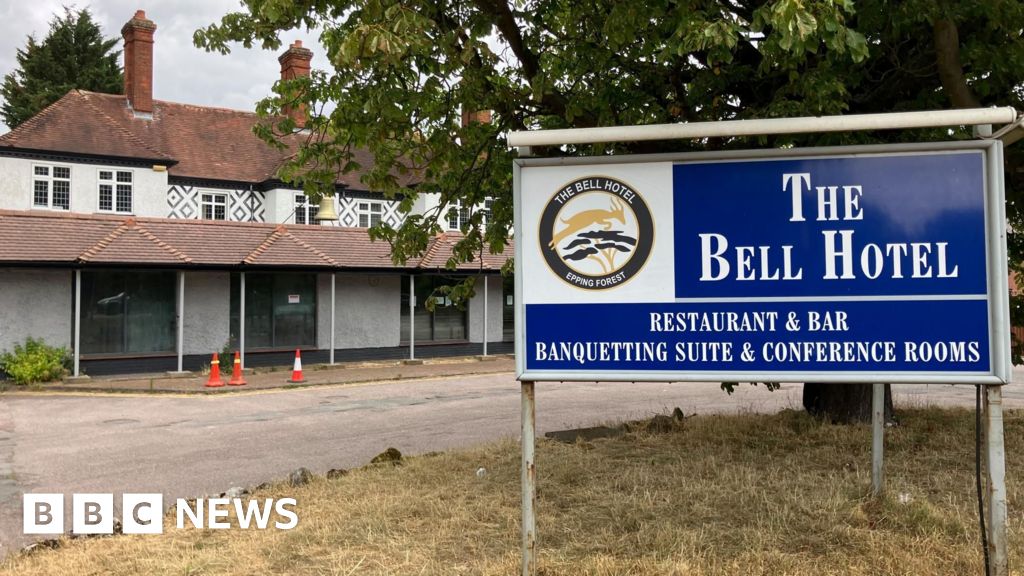 0956e100 7854 11f0 8071 1788c7e8ae0e Epping migrant hotel resident charged with sexual assault