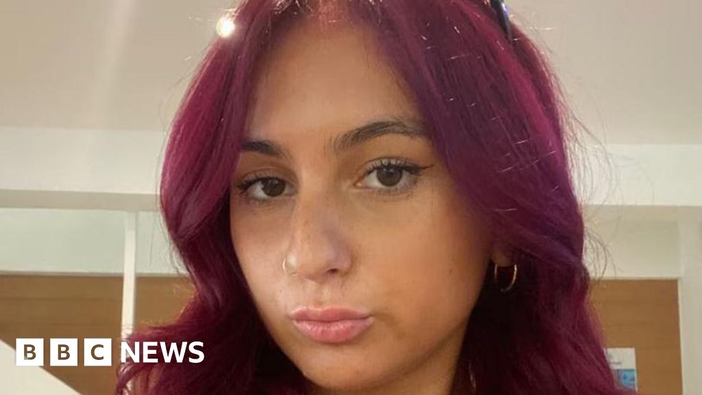 0df40d60 7673 11f0 b064 2dc4f064d7c5 British woman pleads guilty to killing man while drunk on e-scooter