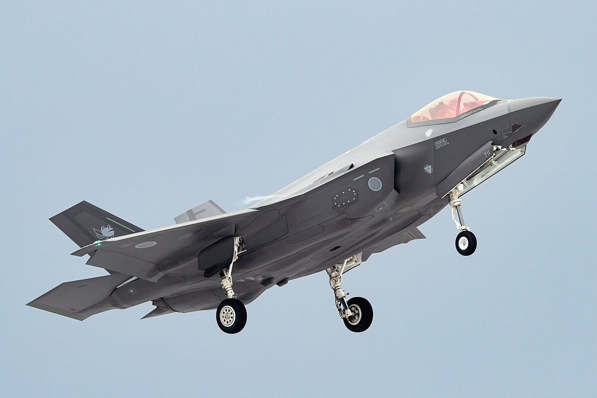 U.S. File:Japan air self defense force Lockheed Martin F-35A 301SQ RJSM.jpg - Wikimedia Commons