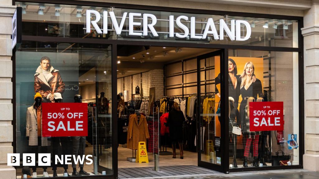 1d35fa70 745e 11f0 8689 0f7647a3ab5c River Island allowed to shut shops to stave off collapse