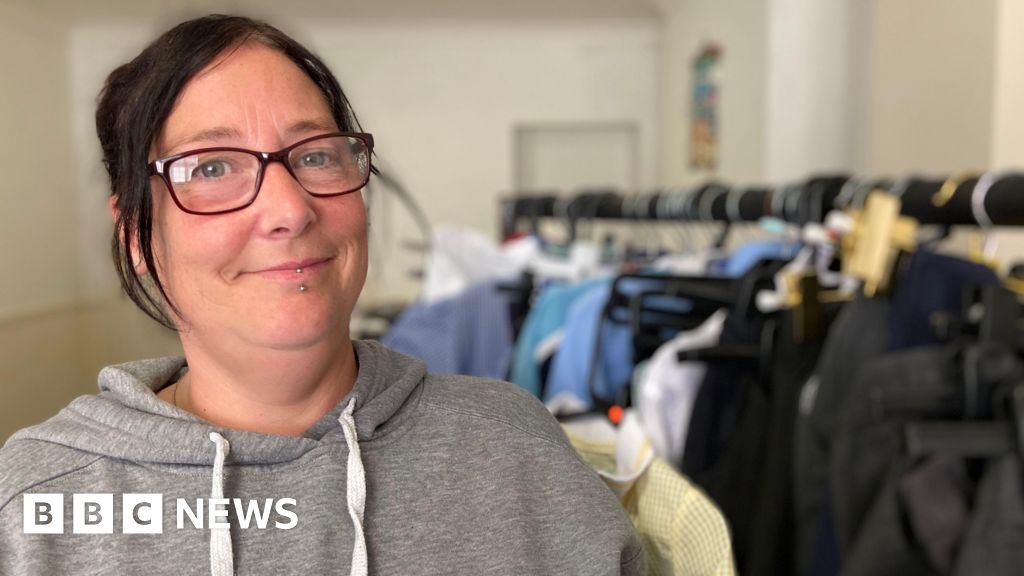 2745a510 7440 11f0 bf4f 19fef6902ccb Forest of Dean school uniform pop-up a 'godsend', mum says